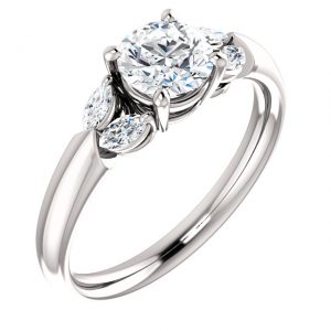 2 Side Marquise Accented Diamond Ring- Anillos de compromiso en Monterrey