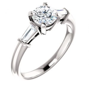 Baguette Accented Diamond Ring- Anillos de compromiso en Monterrey
